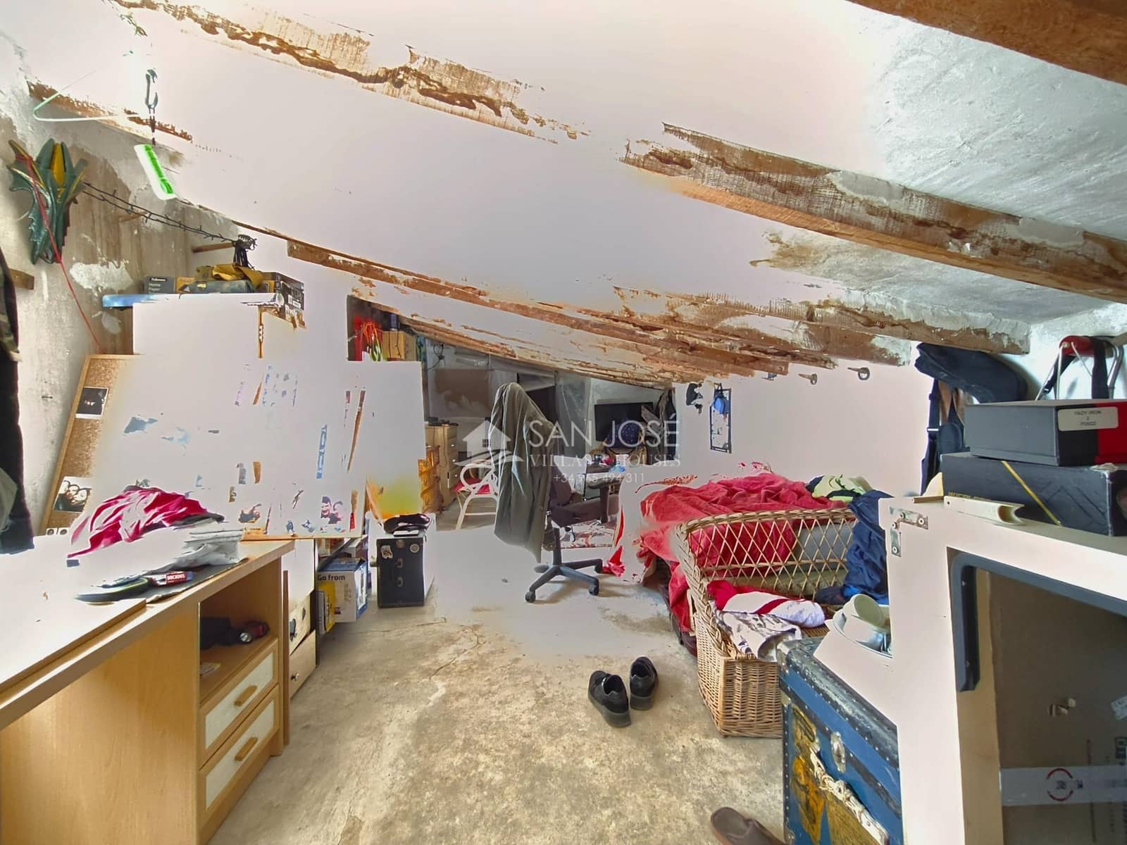 6 bedroom Villa for sale in Aspe - € 175,000 (Ref: 8603932)