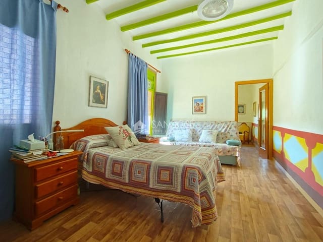 6 bedroom Villa for sale in Aspe - € 175,000 (Ref: 8603932)