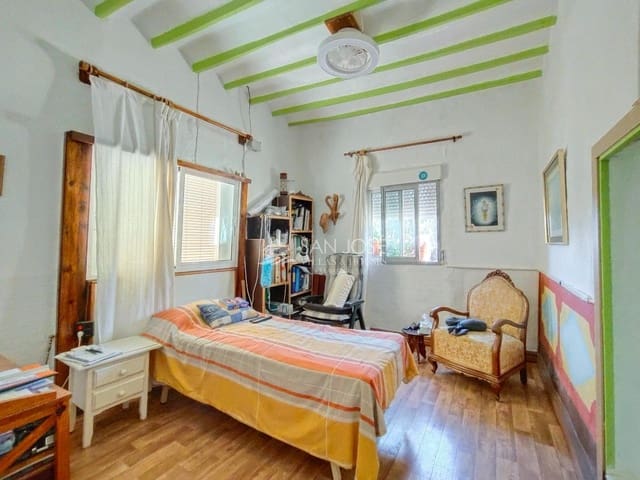 6 bedroom Villa for sale in Aspe - € 175,000 (Ref: 8603932)