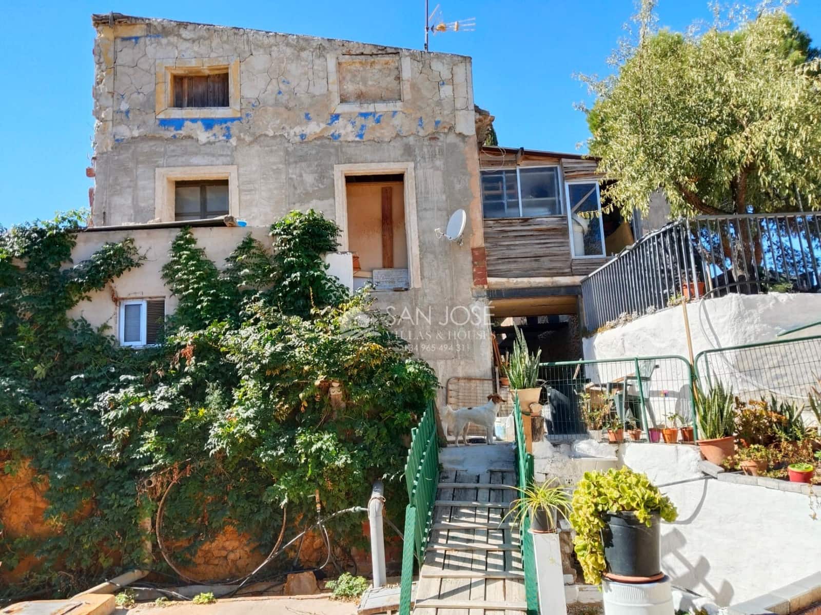 6 bedroom Villa for sale in Aspe - € 175,000 (Ref: 8603932)