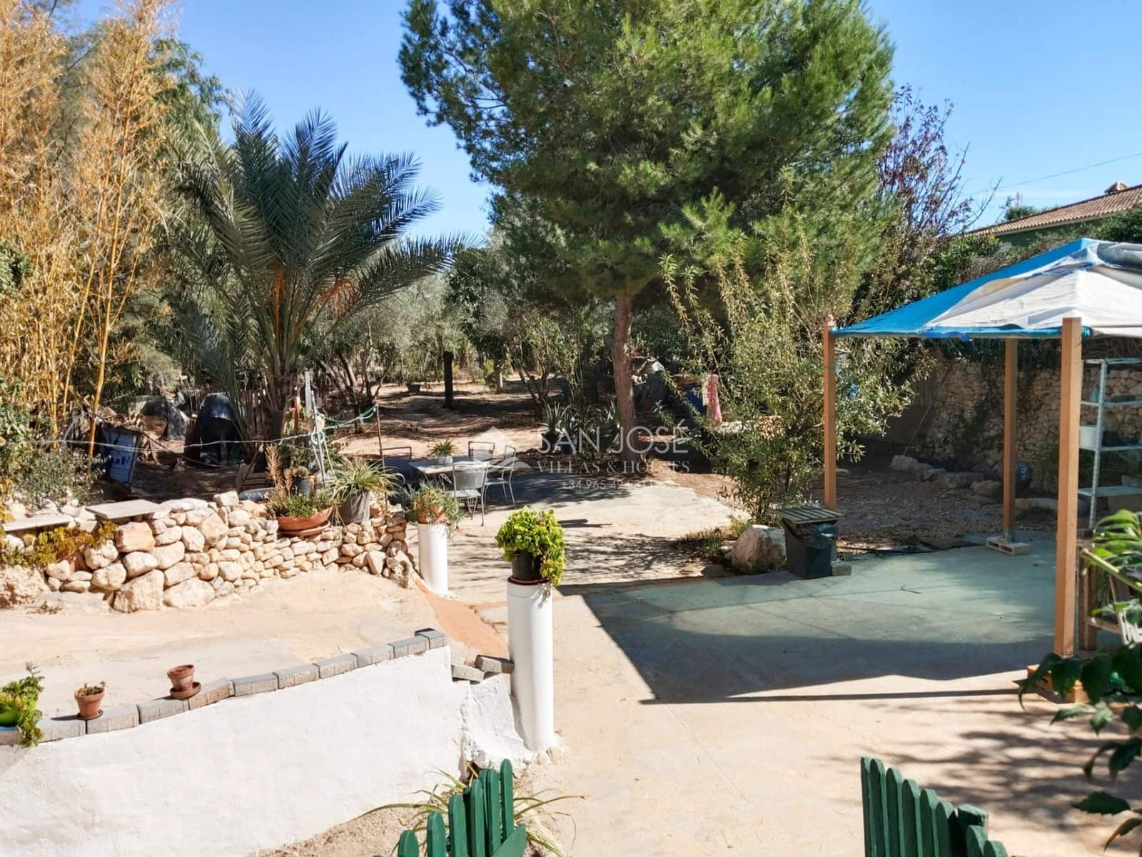 6 bedroom Villa for sale in Aspe - € 175,000 (Ref: 8603932)