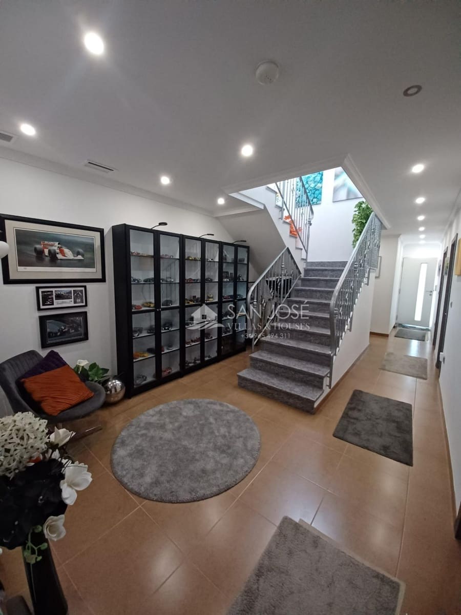 4 soveværelse Villa til salg i Casas del Senor med swimmingpool - € 799.000 (Ref: 8603933)