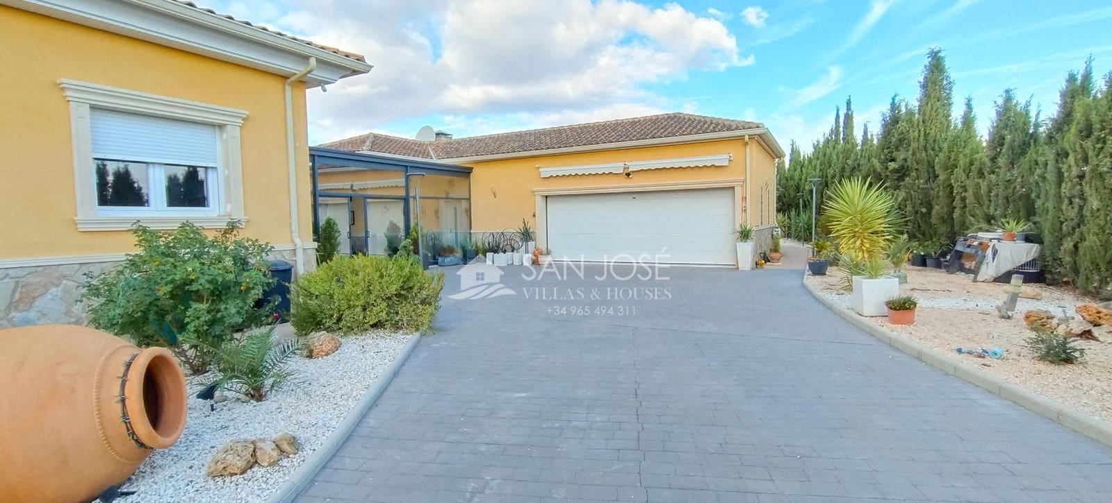 4 soveværelse Villa til salg i Casas del Senor med swimmingpool - € 799.000 (Ref: 8603933)