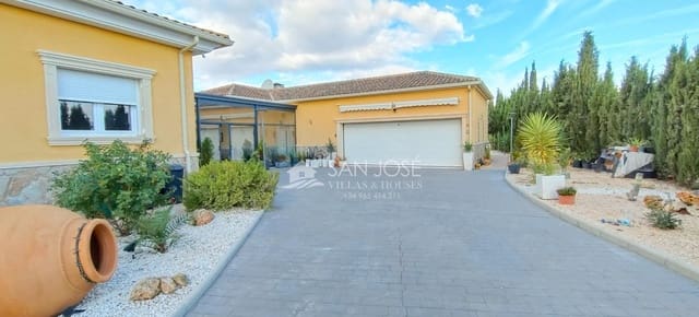 4 bedroom Villa for sale in Casas del Senor, Monóvar / Monóver with pool - € 799,000 (Ref: 8603933)