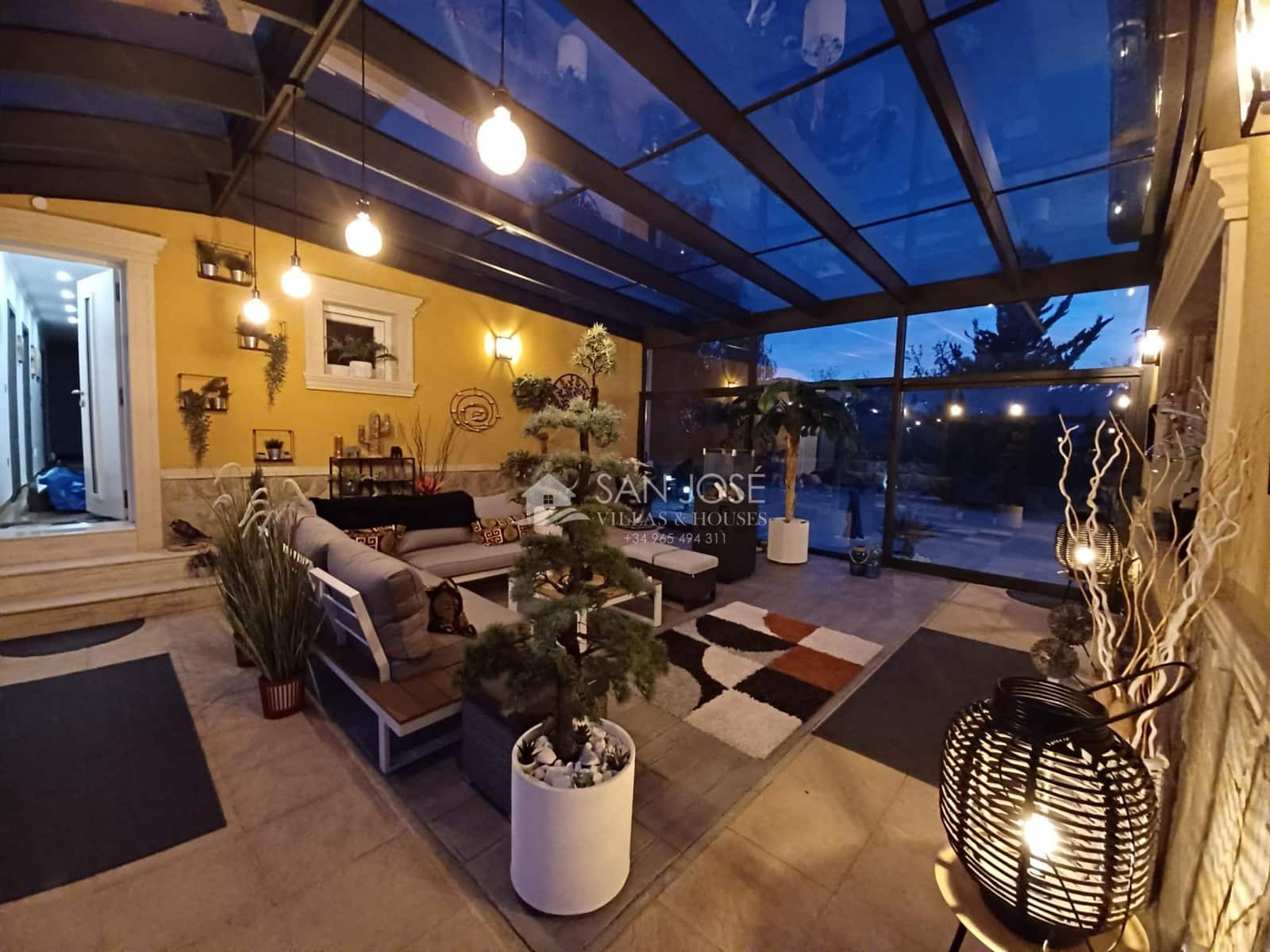 4 soveværelse Villa til salg i Casas del Senor med swimmingpool - € 799.000 (Ref: 8603933)