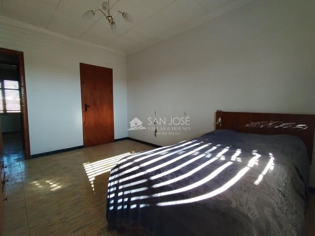 4 quarto Casa em Banda para venda em Monforte del Cid - 142 000 € (Ref: 8632573)