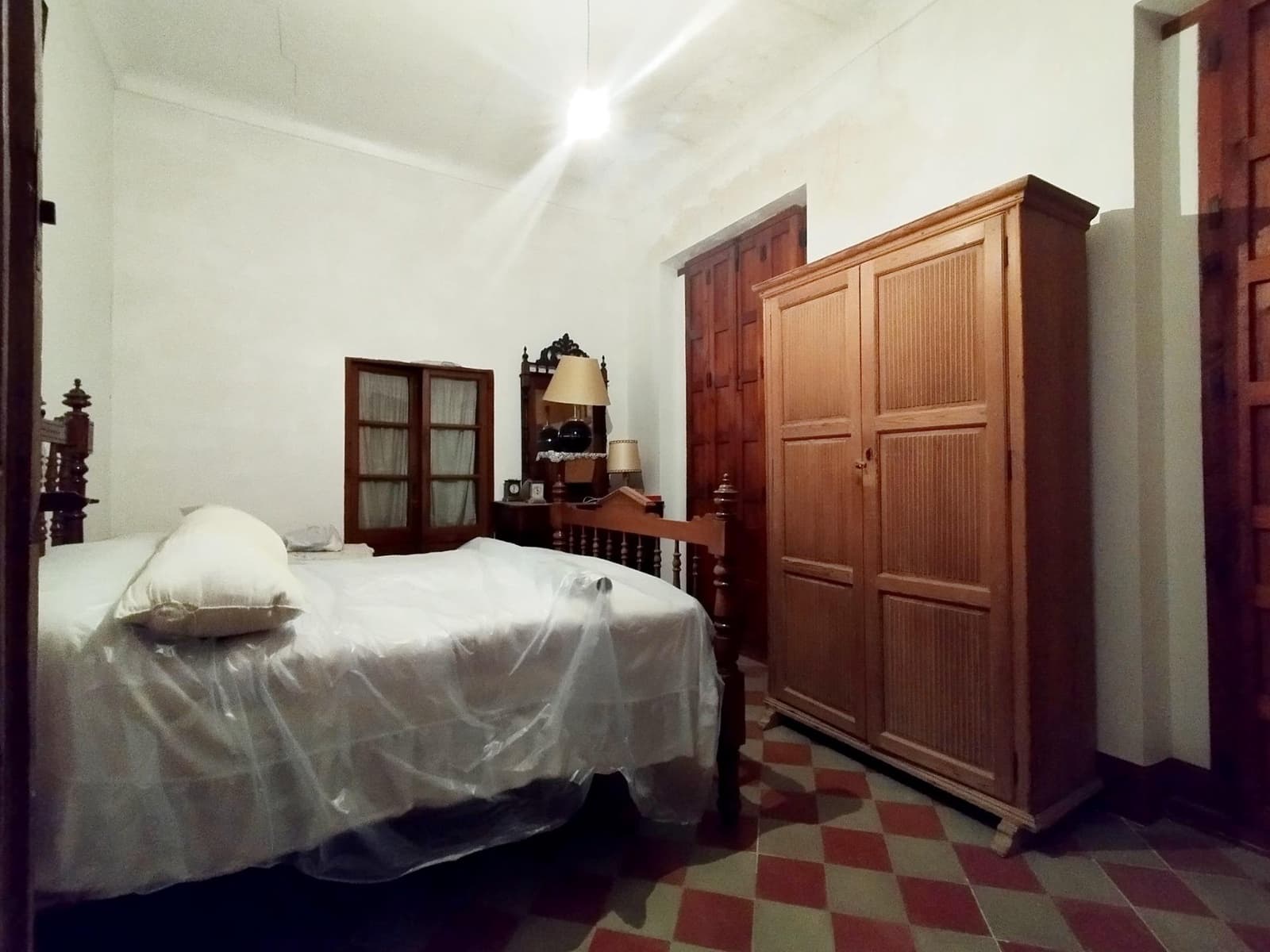 8 bedroom Villa for sale in Novelda with garage - € 700,000 (Ref: 8646559)