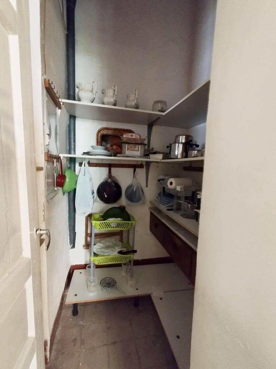 8 bedroom Villa for sale in Novelda with garage - € 700,000 (Ref: 8646559)