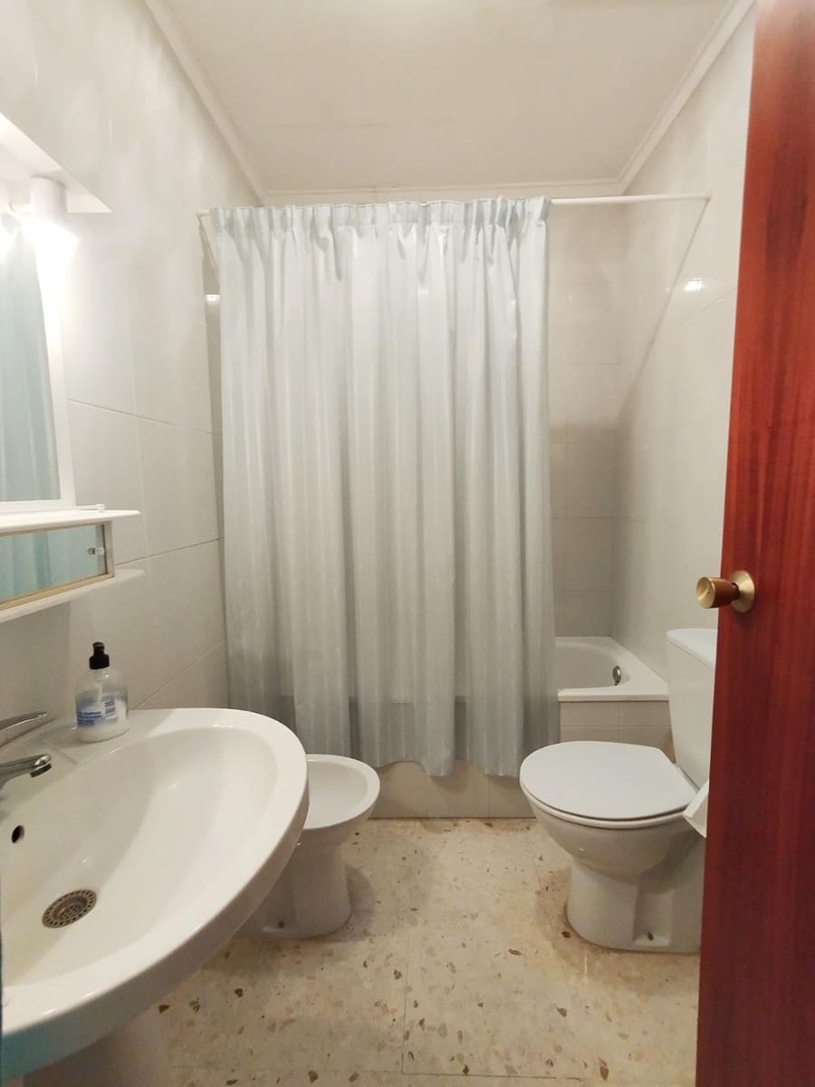 8 bedroom Villa for sale in Novelda with garage - € 700,000 (Ref: 8646559)