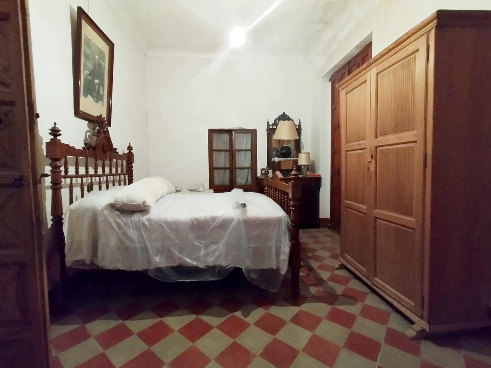 8 bedroom Villa for sale in Novelda with garage - € 700,000 (Ref: 8646559)