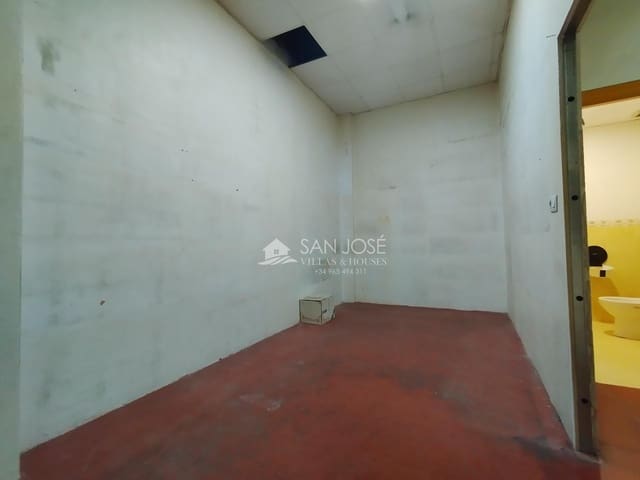 Erhverv til leje i Novelda - € 600 (Ref: 8646560)