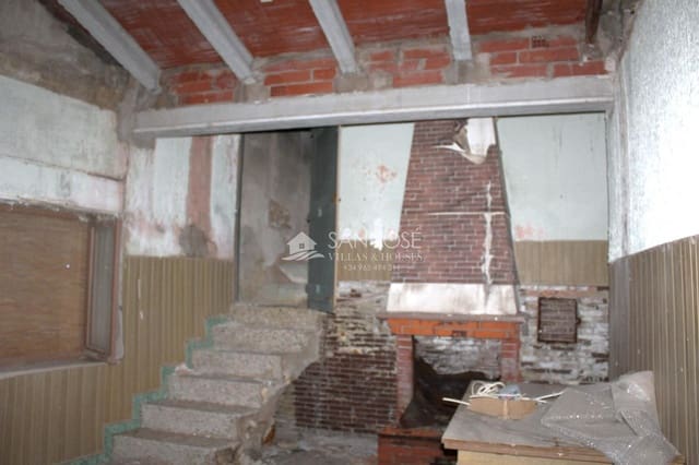 5 soveværelse Byhus til salg i La Romana - € 77.260 (Ref: 8662614)