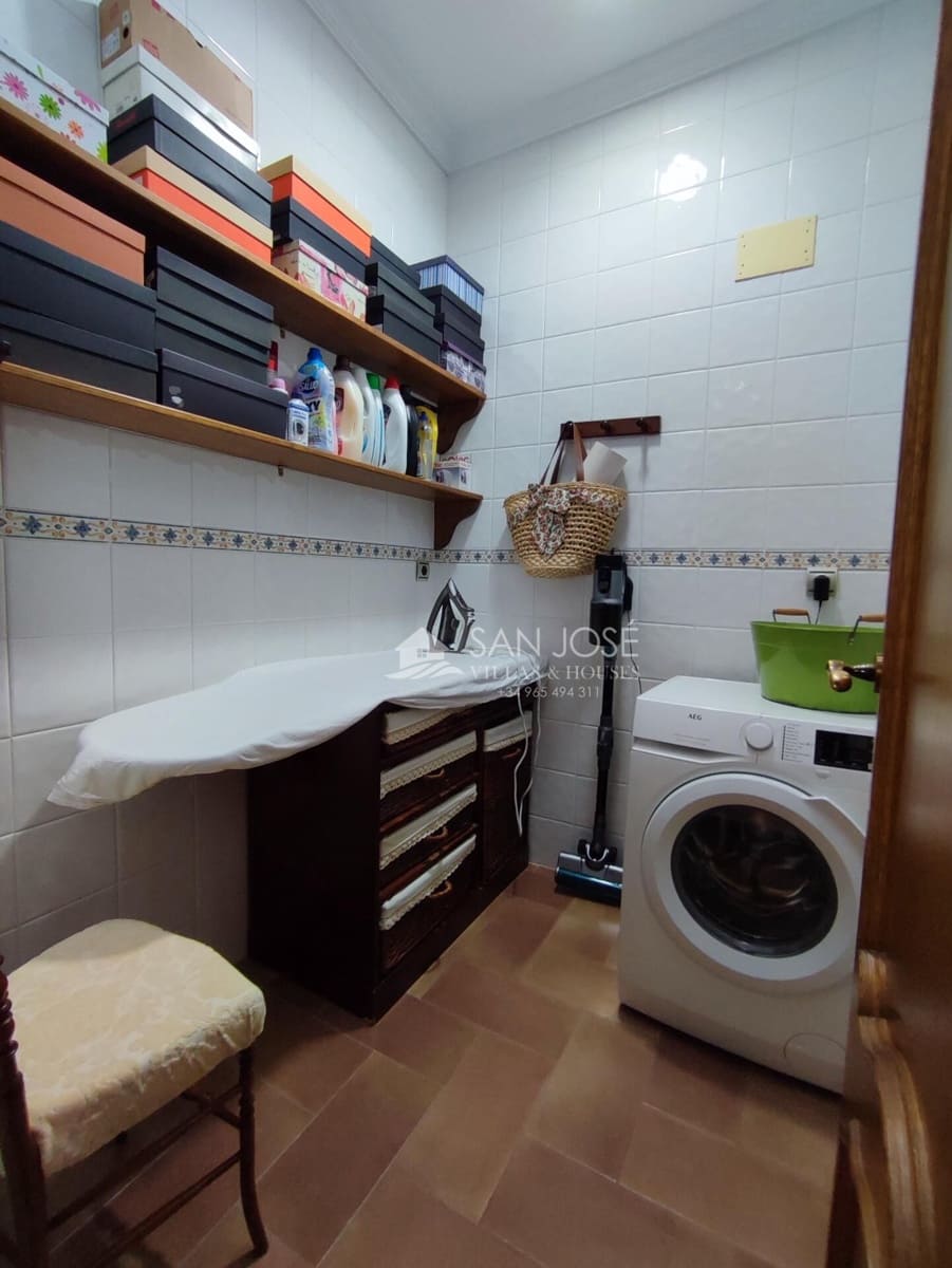 3 bedroom Villa for sale in Albatera with pool garage - € 445,600 (Ref: 8662617)