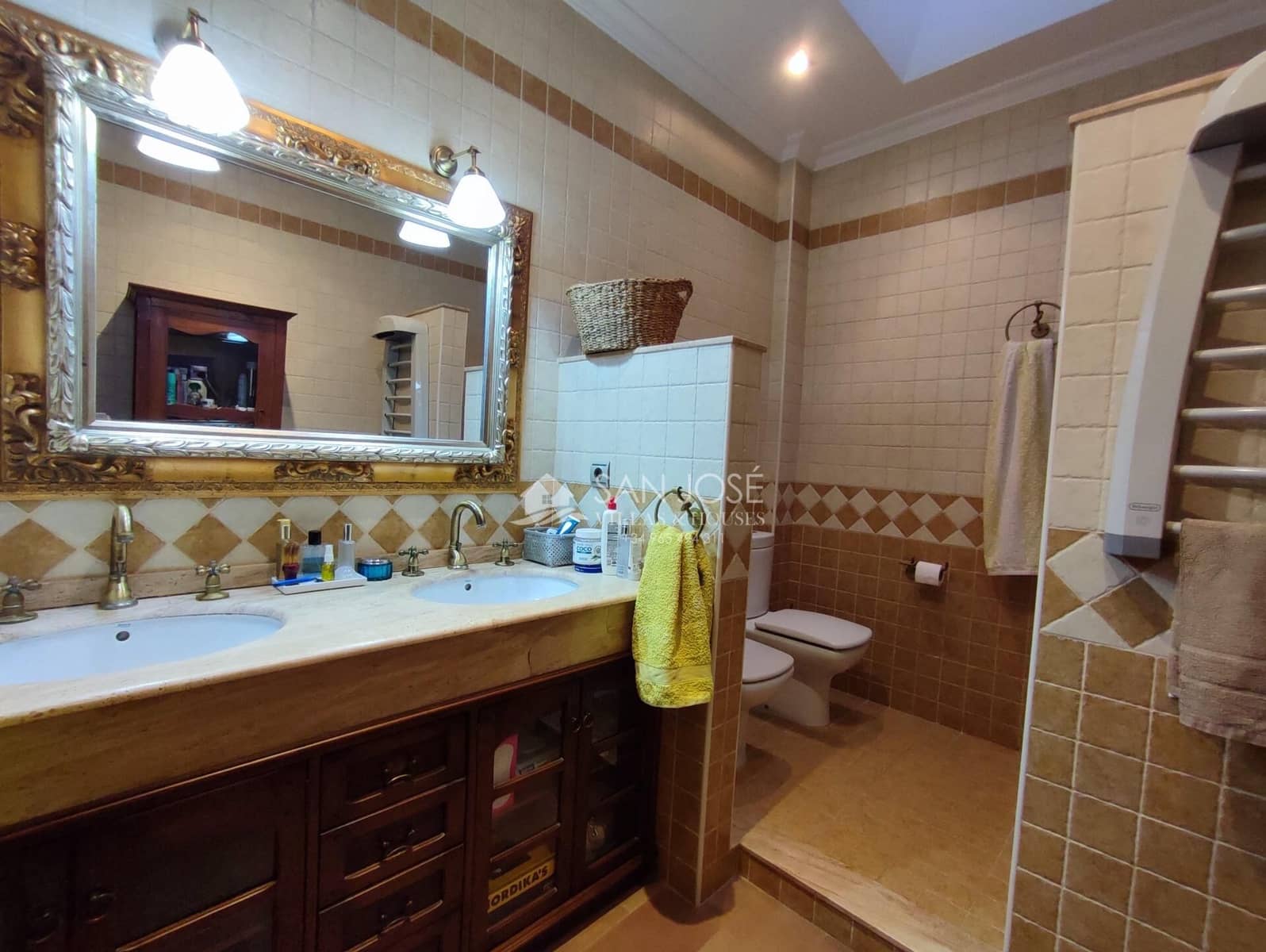 3 bedroom Villa for sale in Albatera with pool garage - € 445,600 (Ref: 8662617)