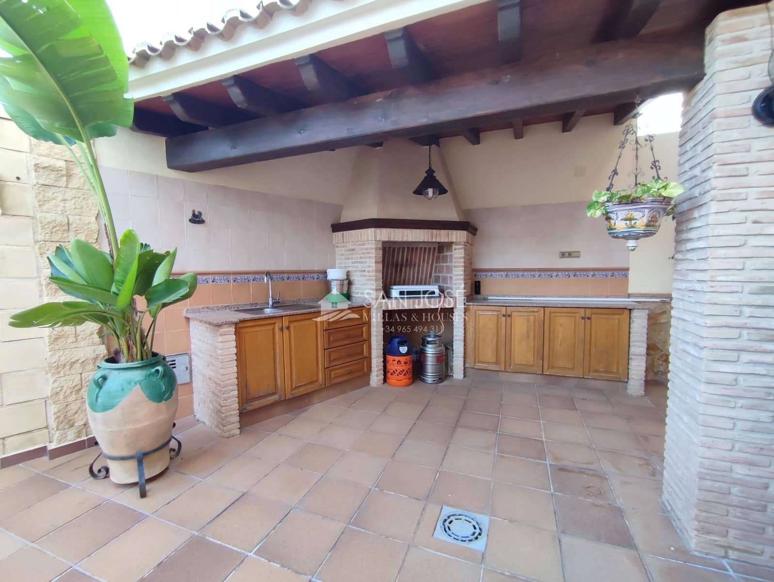3 bedroom Villa for sale in Albatera with pool garage - € 445,600 (Ref: 8662617)