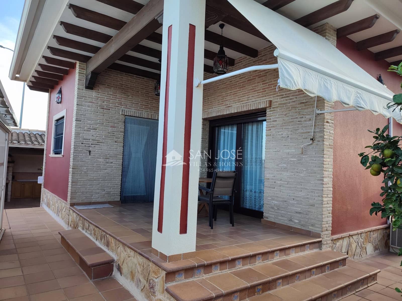 3 bedroom Villa for sale in Albatera with pool garage - € 445,600 (Ref: 8662617)