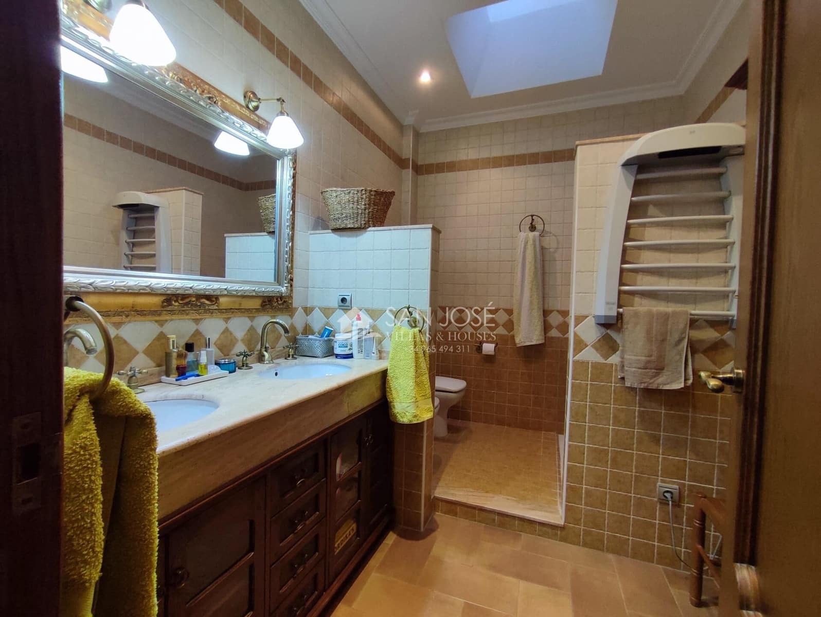 3 bedroom Villa for sale in Albatera with pool garage - € 445,600 (Ref: 8662617)