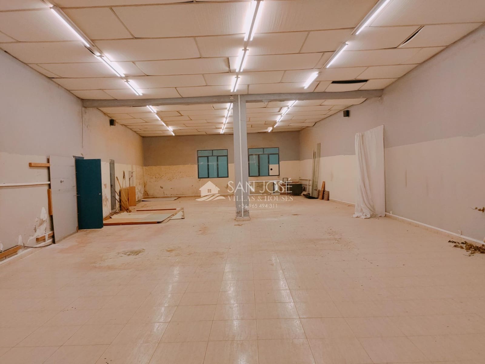 3 soveværelse Virksomhed til salg i Aspe - € 450.000 (Ref: 8709345)