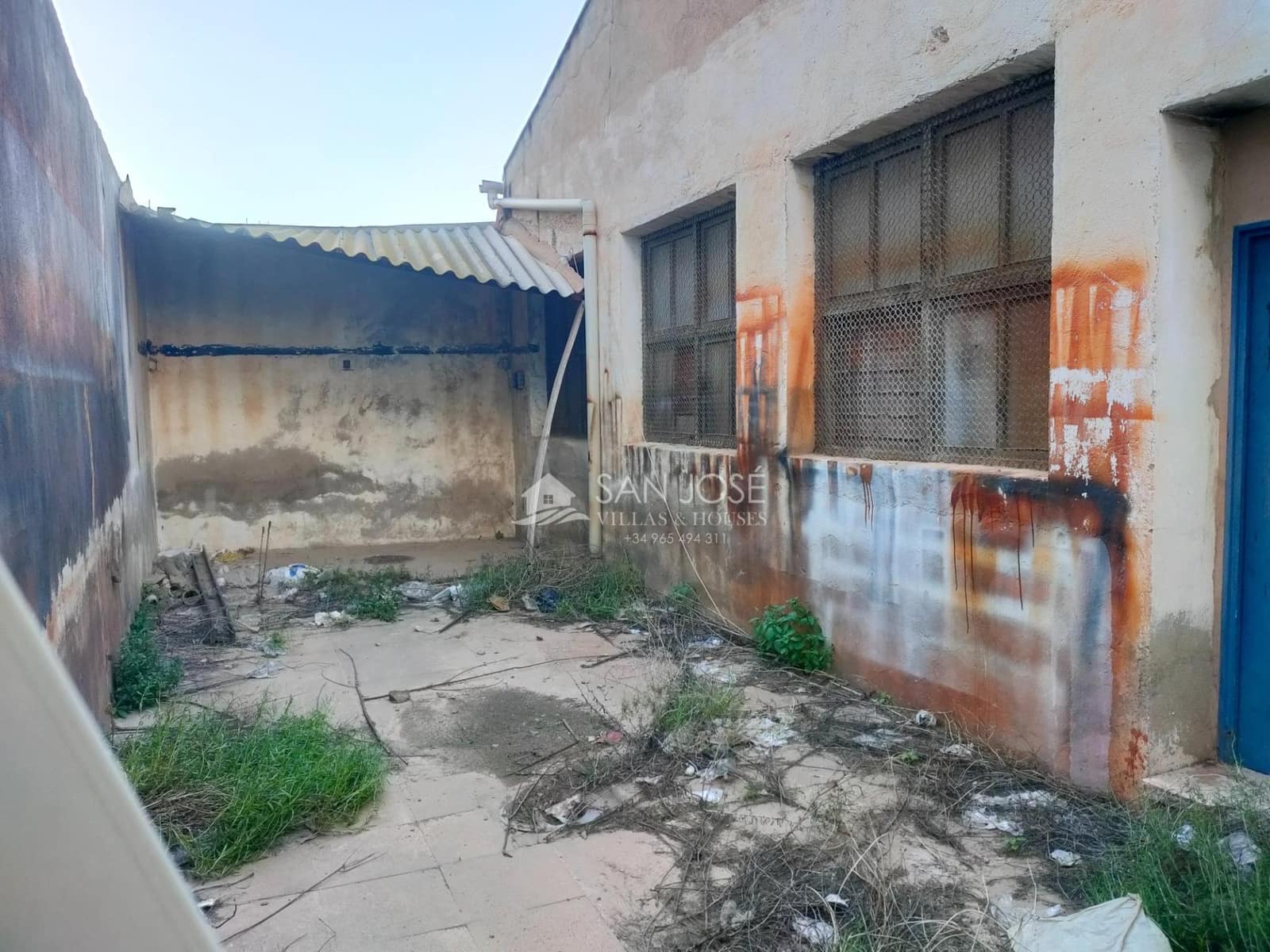 3 soveværelse Virksomhed til salg i Aspe - € 450.000 (Ref: 8709345)