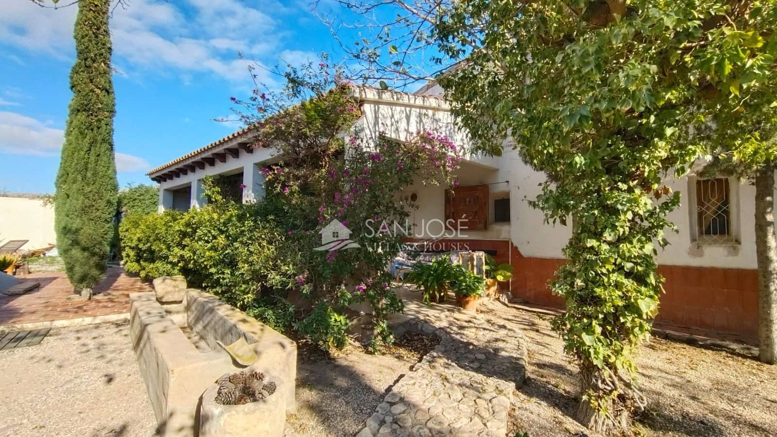 6 soverom Villa til salgs i Monforte del Cid med svømmebasseng - € 415 000 (Ref: 8729768)