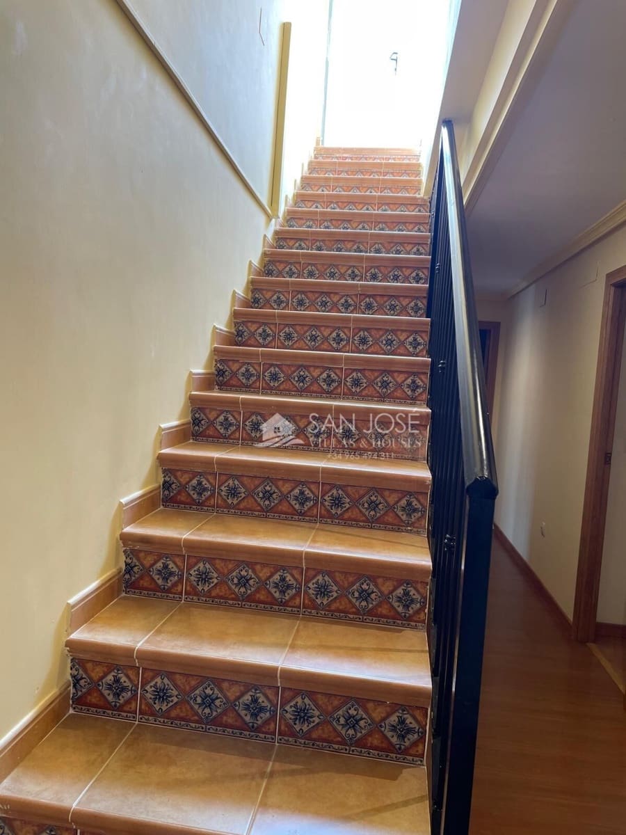 3 sypialnia Penthouse na sprzedaż w Pinoso z basenem - 207 260 € (Ref: 8764177)