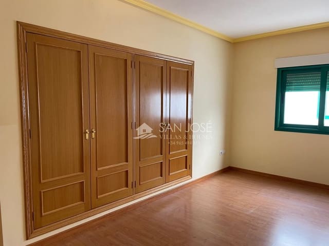 3 quarto Penthouse para venda em Pinoso com piscina - 207 260 € (Ref: 8764177)