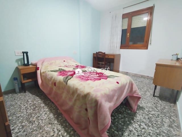 4 slaapkamer Flat te koop in Novelda - € 121.000 (Ref: 8764179)