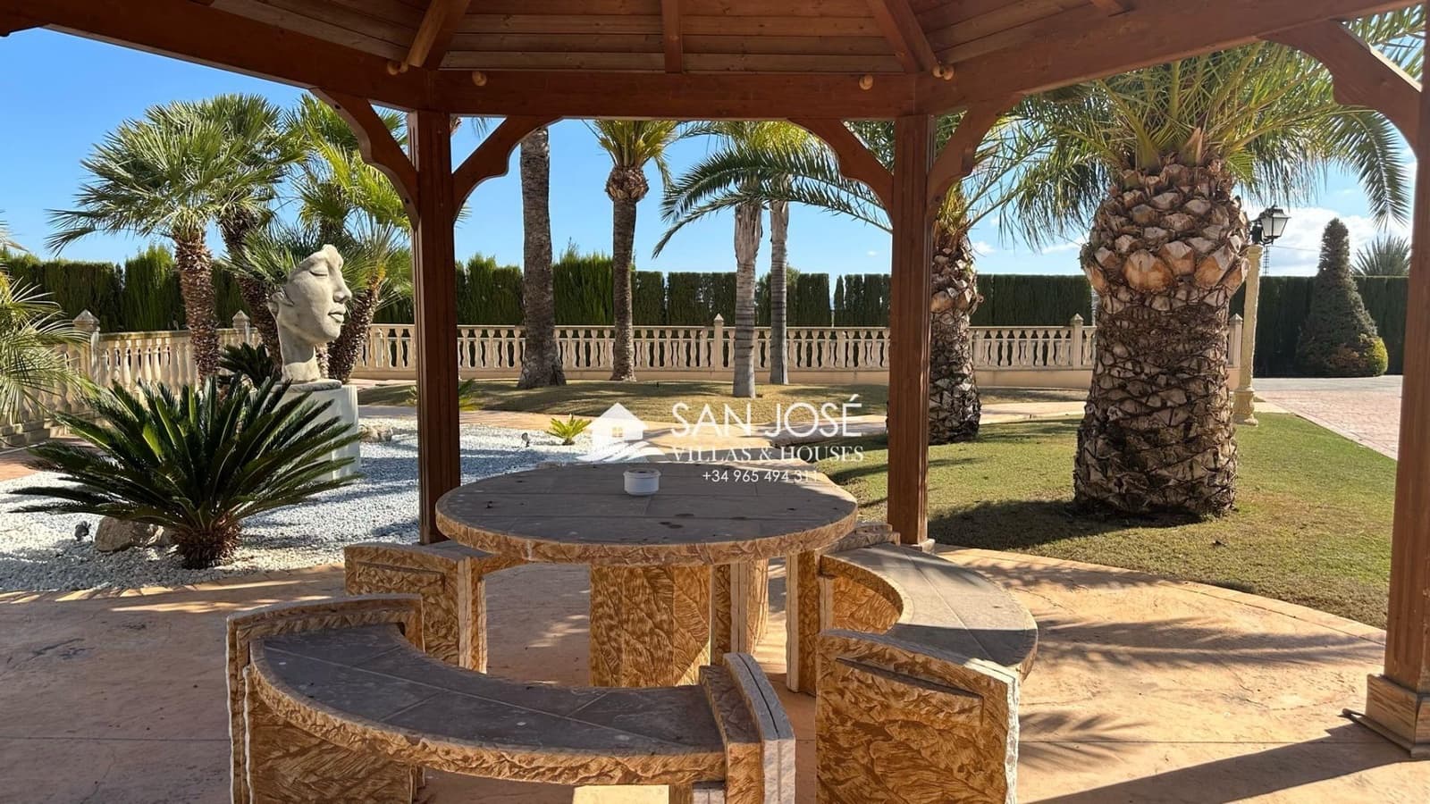 5 soveværelse Villa til salg i Aspe med swimmingpool garage - € 850.000 (Ref: 8774004)