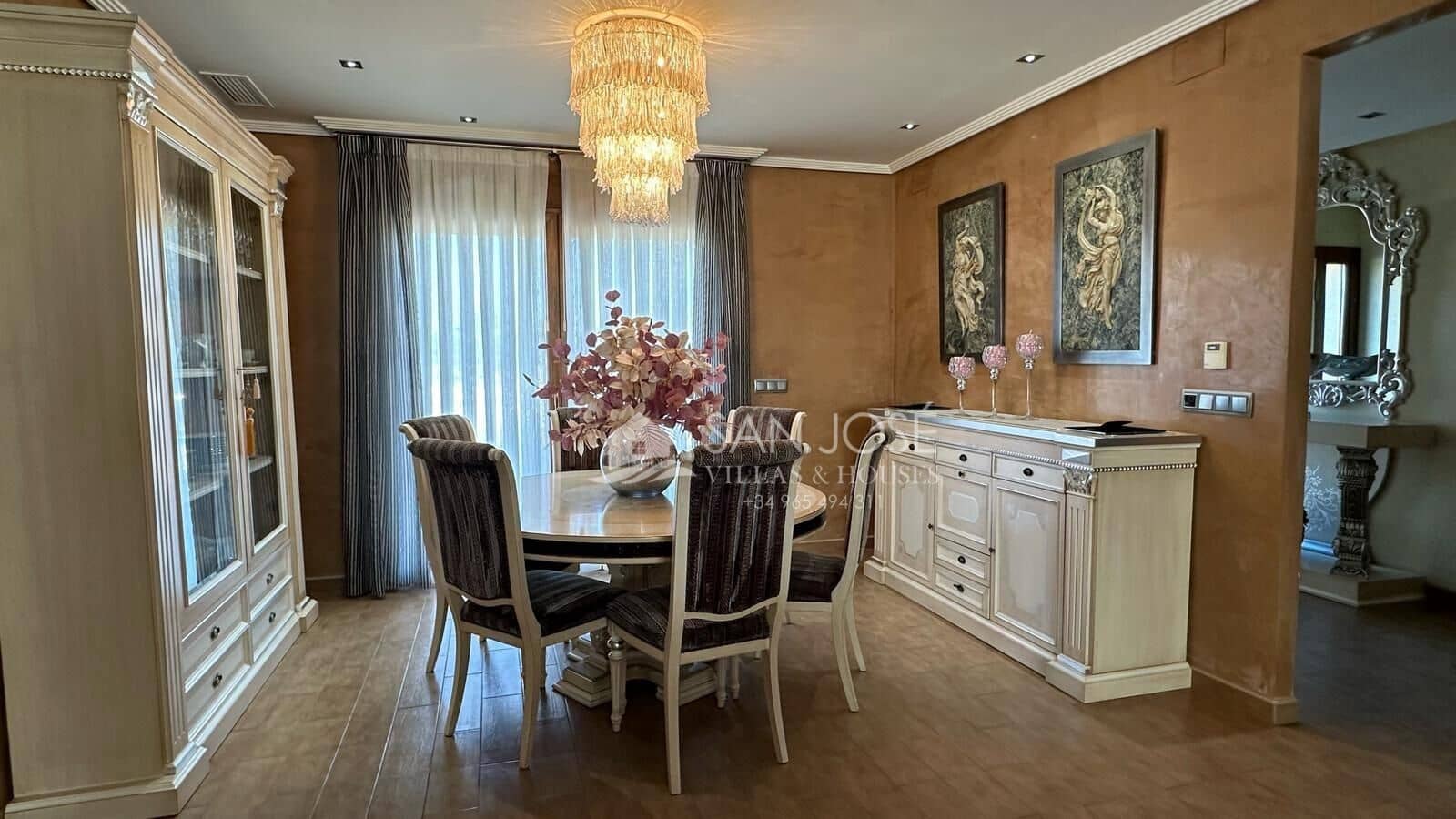 5 soveværelse Villa til salg i Aspe med swimmingpool garage - € 850.000 (Ref: 8774004)