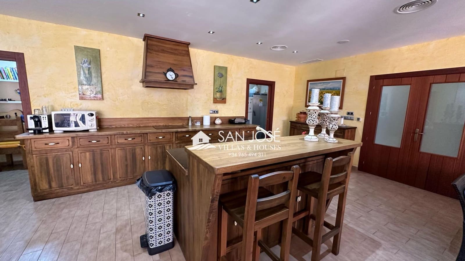 5 soveværelse Villa til salg i Aspe med swimmingpool garage - € 850.000 (Ref: 8774004)