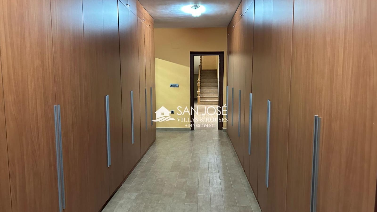 5 soveværelse Villa til salg i Aspe med swimmingpool garage - € 850.000 (Ref: 8774004)