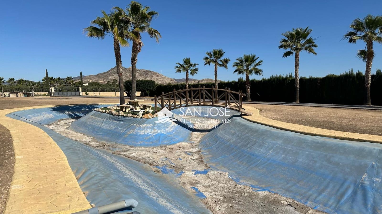 5 soveværelse Villa til salg i Aspe med swimmingpool garage - € 850.000 (Ref: 8774004)