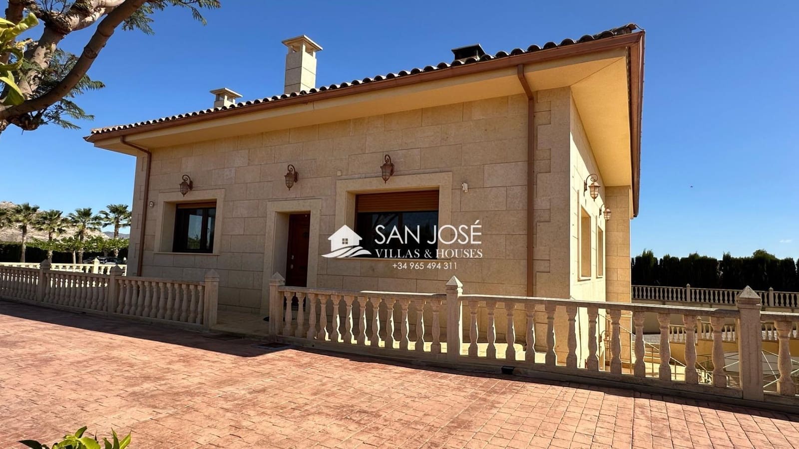 5 soveværelse Villa til salg i Aspe med swimmingpool garage - € 850.000 (Ref: 8774004)