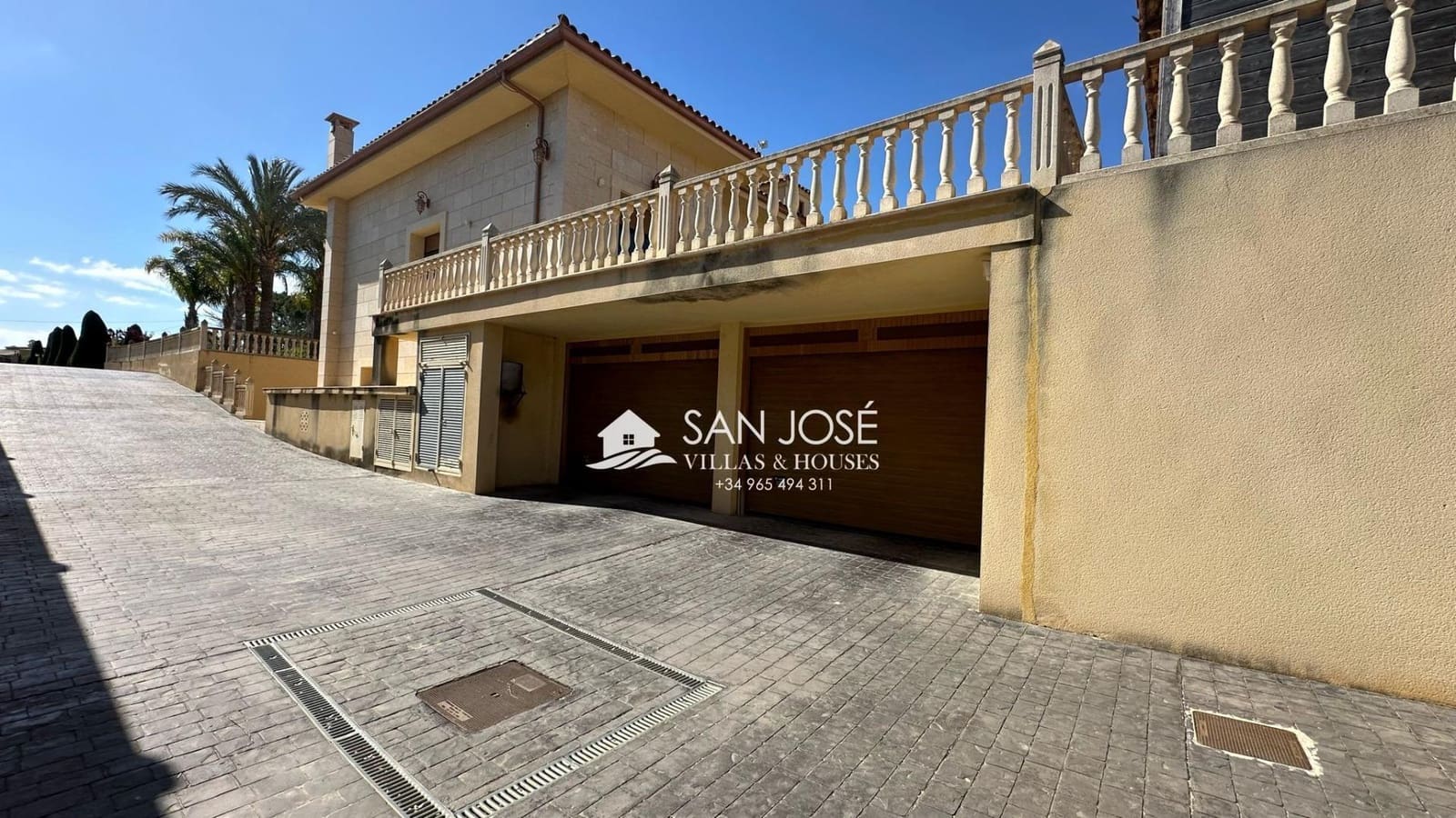 5 soveværelse Villa til salg i Aspe med swimmingpool garage - € 850.000 (Ref: 8774004)