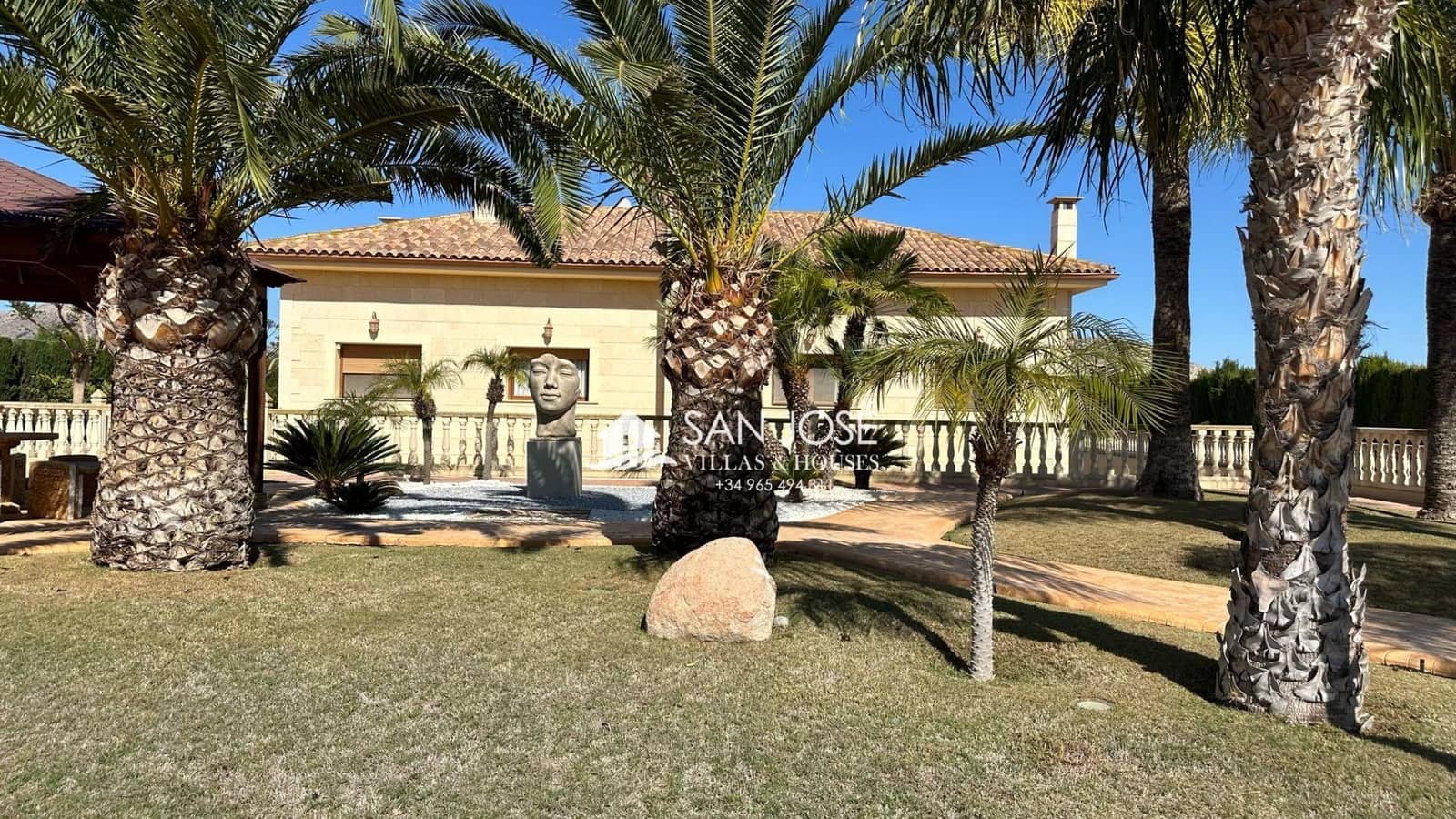 5 soveværelse Villa til salg i Aspe med swimmingpool garage - € 850.000 (Ref: 8774004)