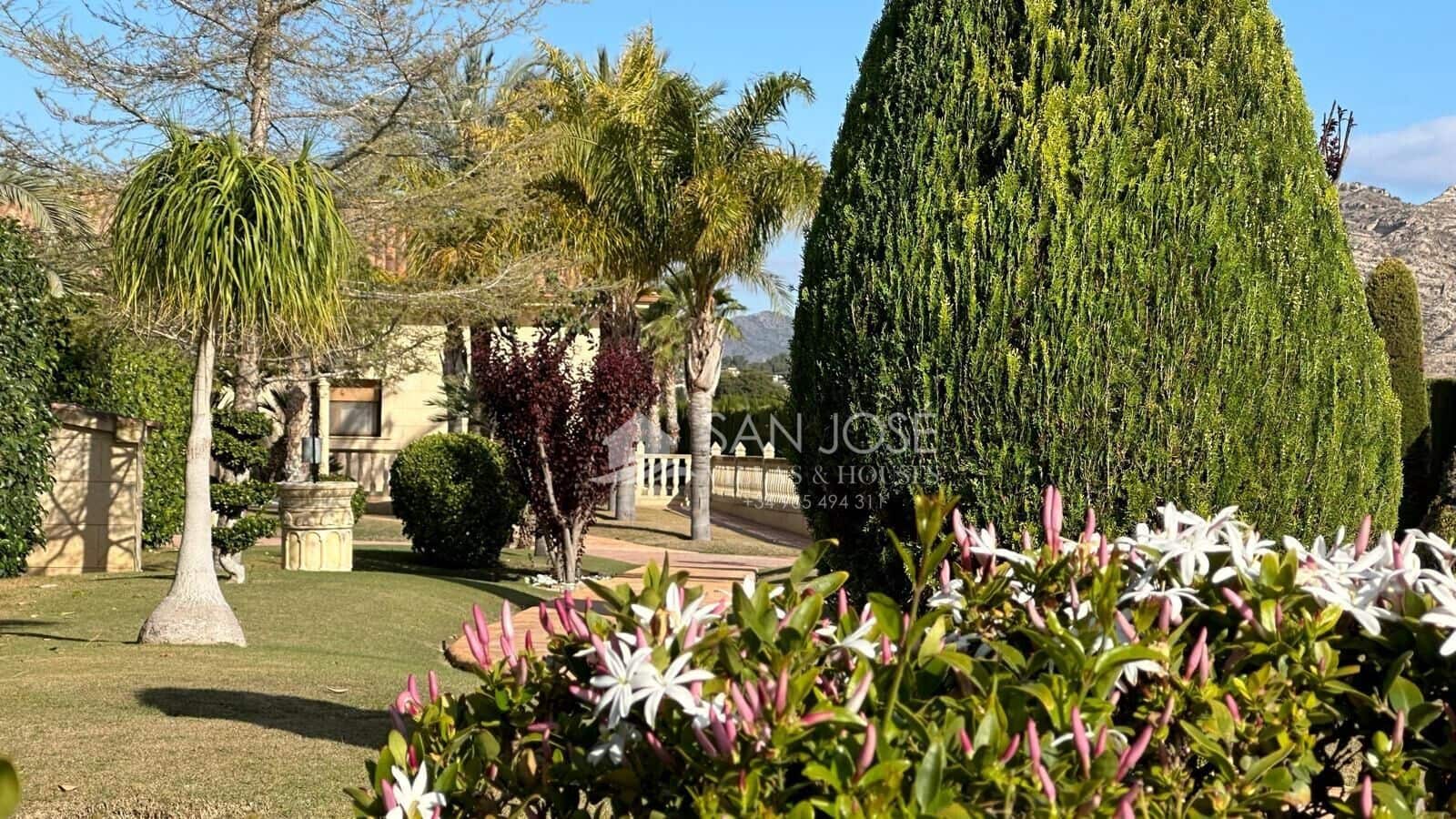 5 soveværelse Villa til salg i Aspe med swimmingpool garage - € 850.000 (Ref: 8774004)