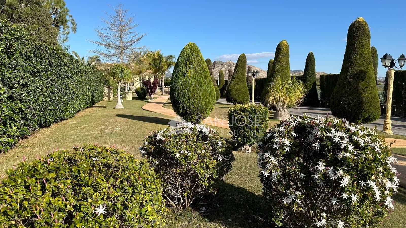 5 soveværelse Villa til salg i Aspe med swimmingpool garage - € 850.000 (Ref: 8774004)