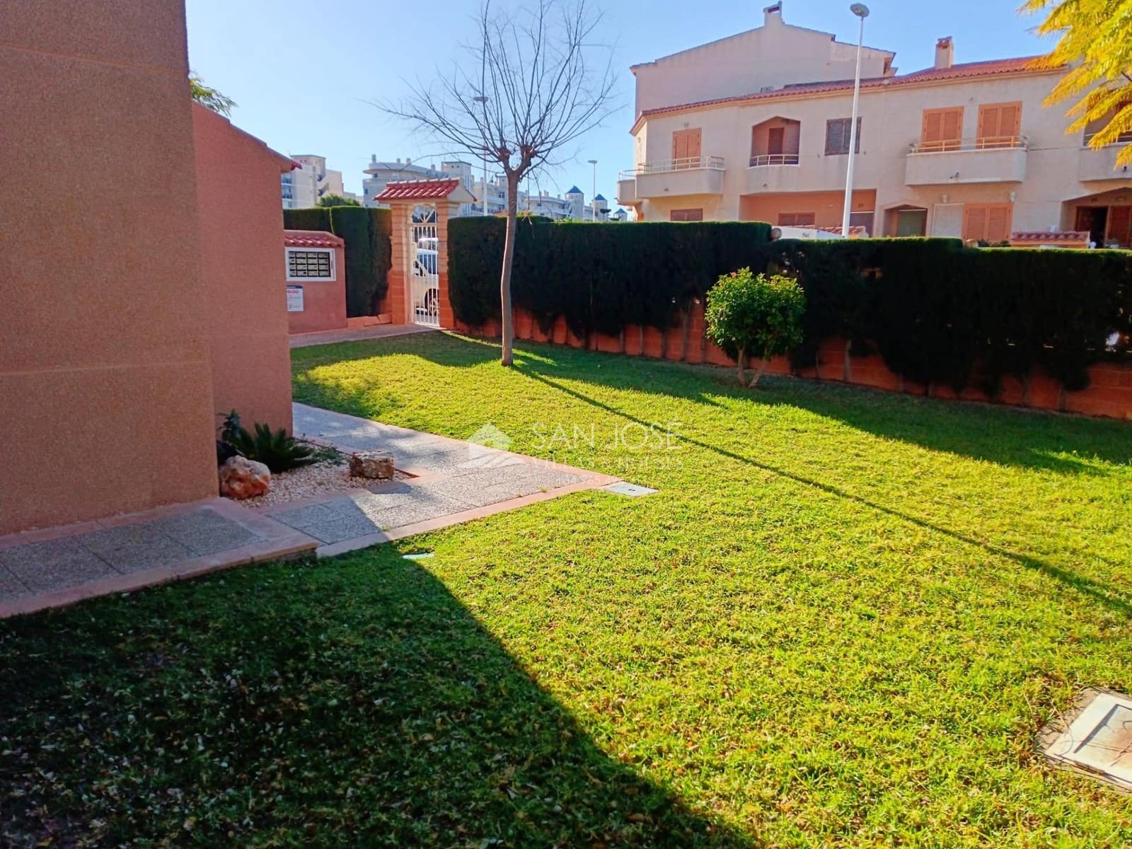 2 Zimmer Apartment zu vermieten in Arenales del Sol mit Pool Garage - 850 € (Ref: 8783953)