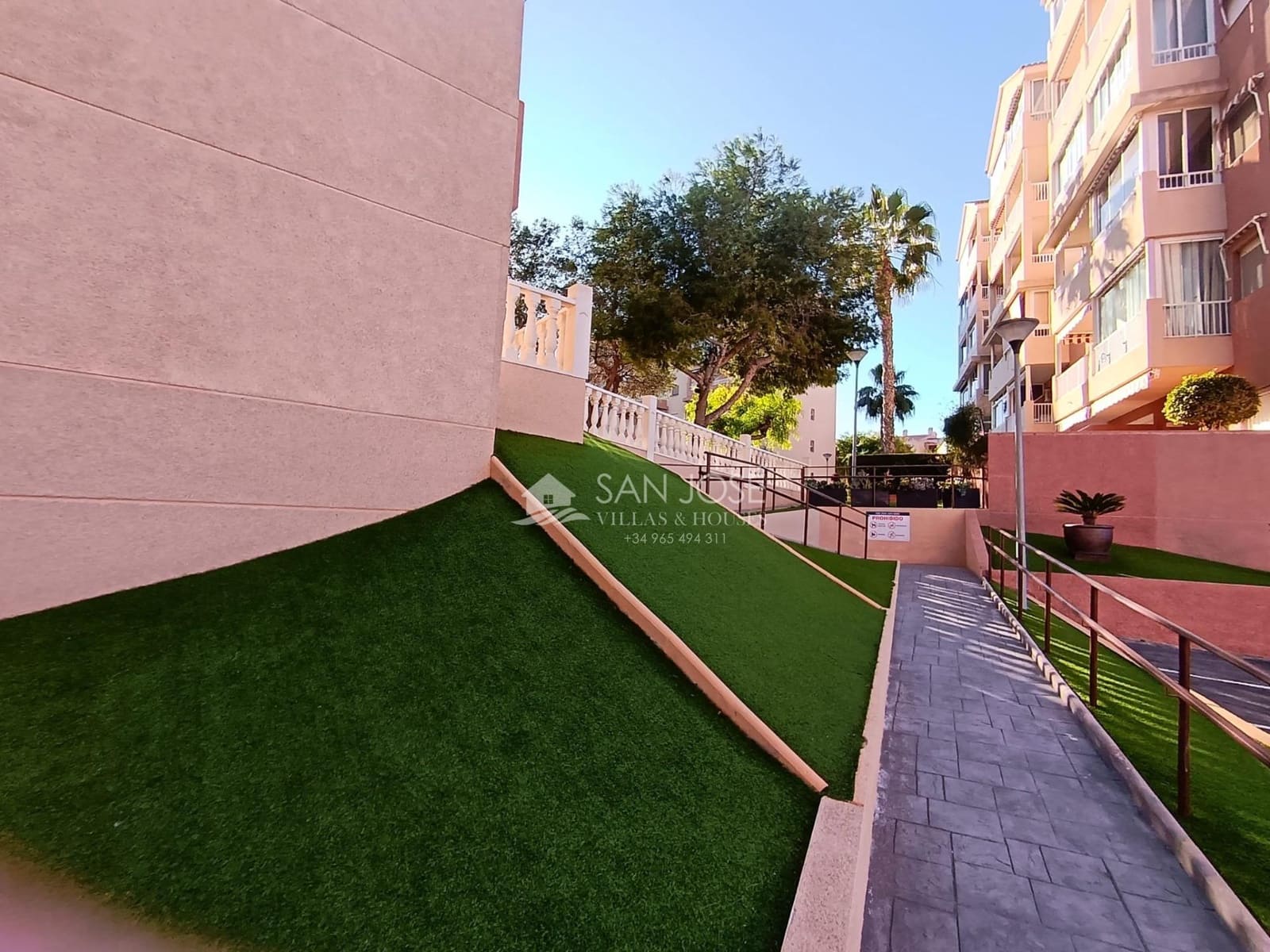 2 Zimmer Apartment zu vermieten in Arenales del Sol mit Pool Garage - 850 € (Ref: 8783953)
