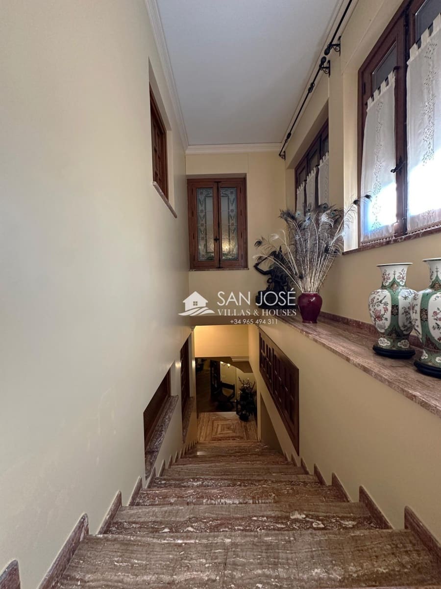 8 soveværelse Villa til salg i Novelda med swimmingpool - € 1.300.000 (Ref: 8802076)