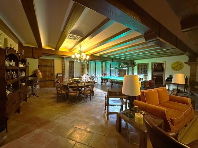 8 soveværelse Villa til salg i Novelda med swimmingpool - € 1.300.000 (Ref: 8802076)