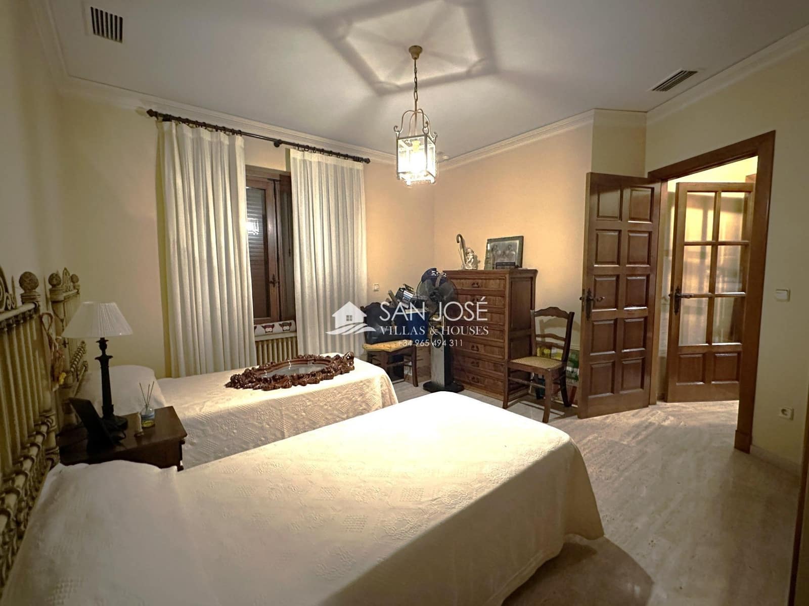 8 soveværelse Villa til salg i Novelda med swimmingpool - € 1.300.000 (Ref: 8802076)