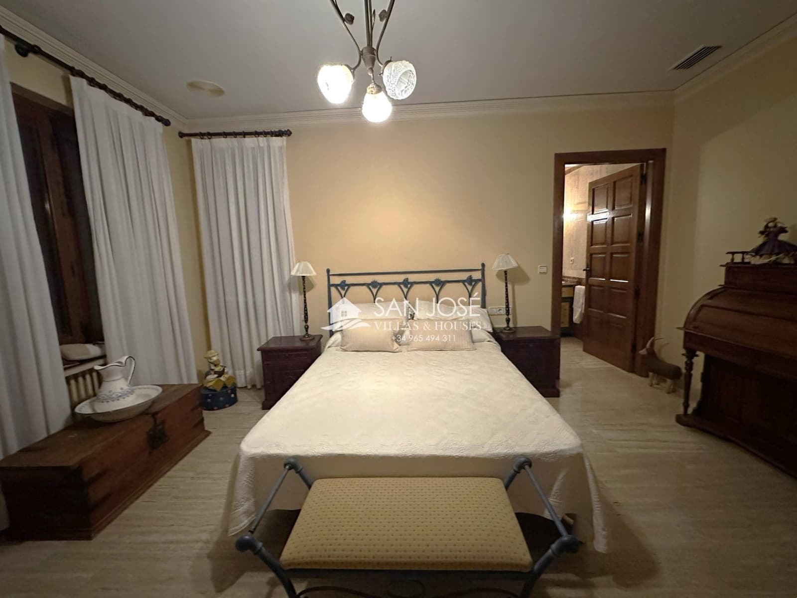 8 soveværelse Villa til salg i Novelda med swimmingpool - € 1.300.000 (Ref: 8802076)