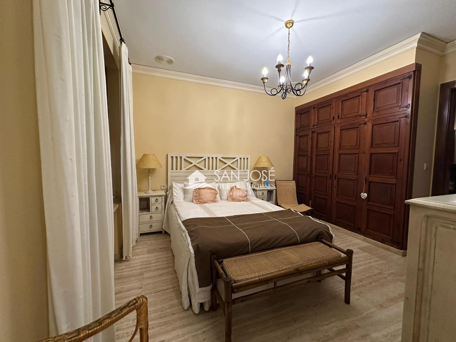 8 soveværelse Villa til salg i Novelda med swimmingpool - € 1.300.000 (Ref: 8802076)