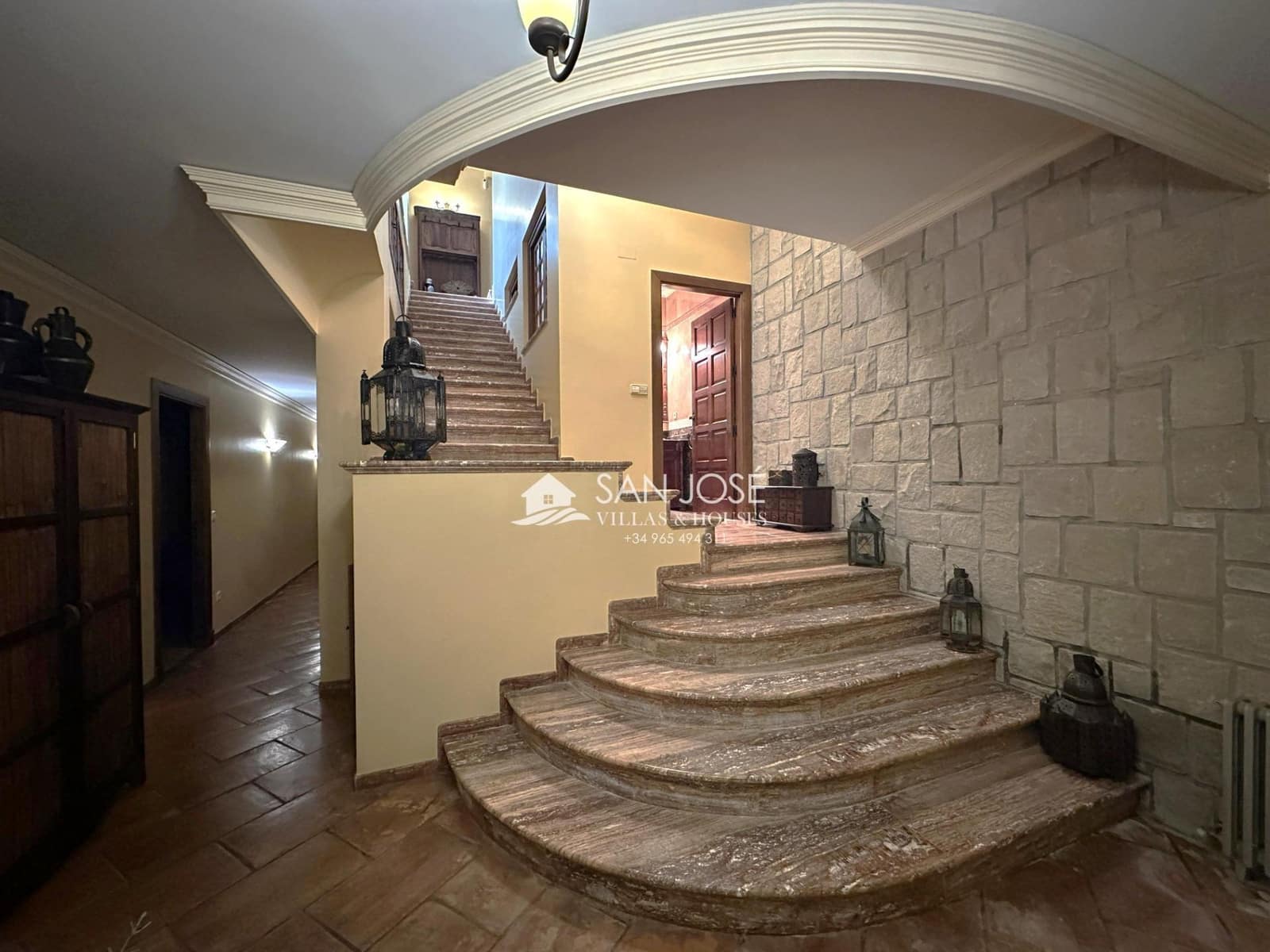 8 soveværelse Villa til salg i Novelda med swimmingpool - € 1.300.000 (Ref: 8802076)