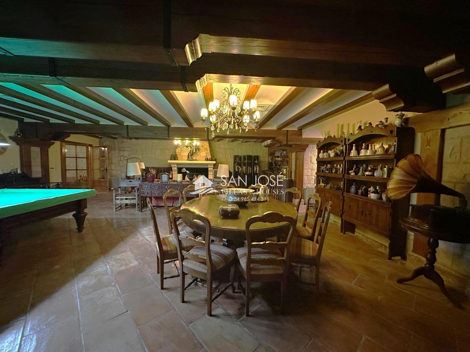 8 soveværelse Villa til salg i Novelda med swimmingpool - € 1.300.000 (Ref: 8802076)