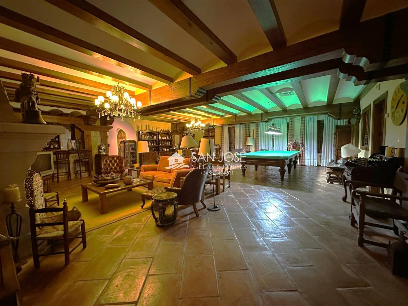 8 soveværelse Villa til salg i Novelda med swimmingpool - € 1.300.000 (Ref: 8802076)