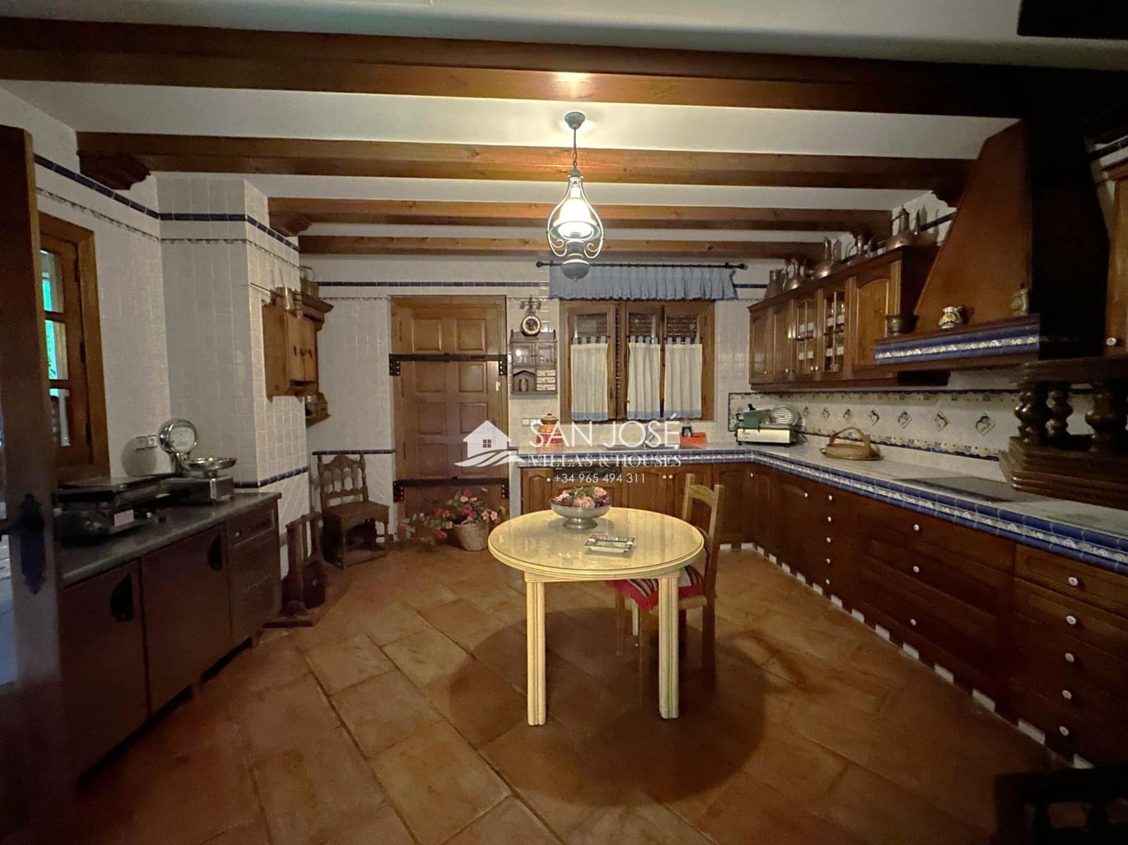 8 soveværelse Villa til salg i Novelda med swimmingpool - € 1.300.000 (Ref: 8802076)