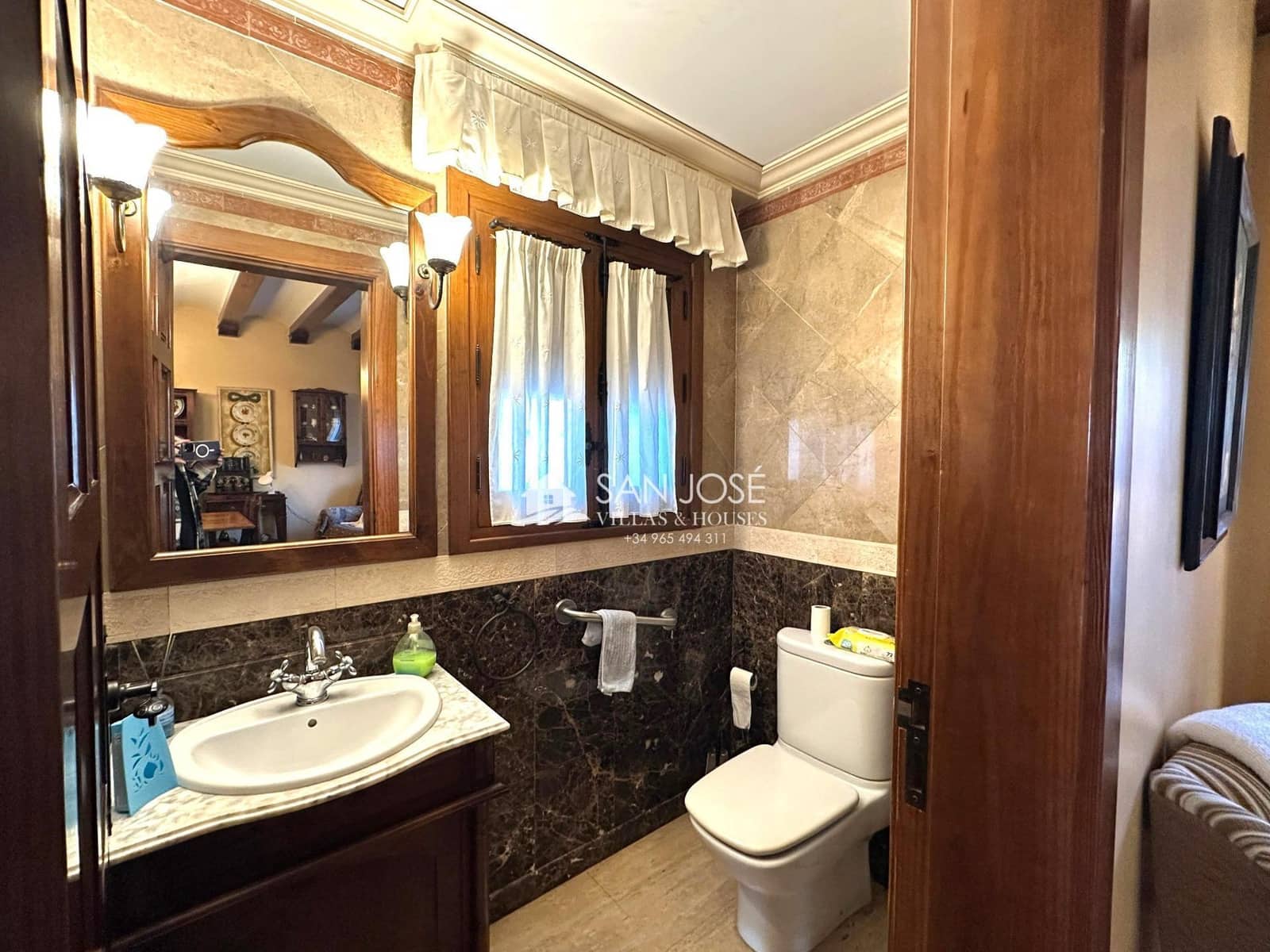 8 soveværelse Villa til salg i Novelda med swimmingpool - € 1.300.000 (Ref: 8802076)