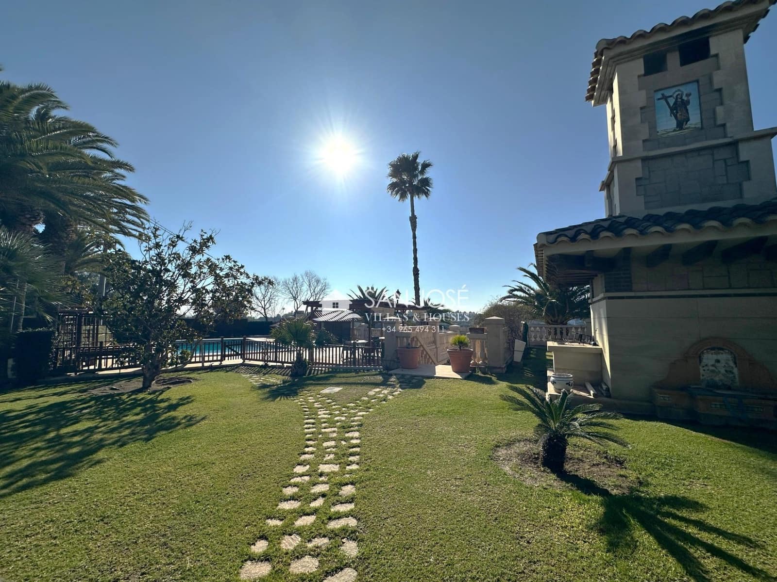 8 soveværelse Villa til salg i Novelda med swimmingpool - € 1.300.000 (Ref: 8802076)